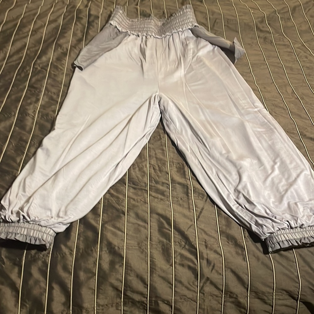 Free people movement worn once for a few hours ovr leggings also have gold - Picture 11 of 14